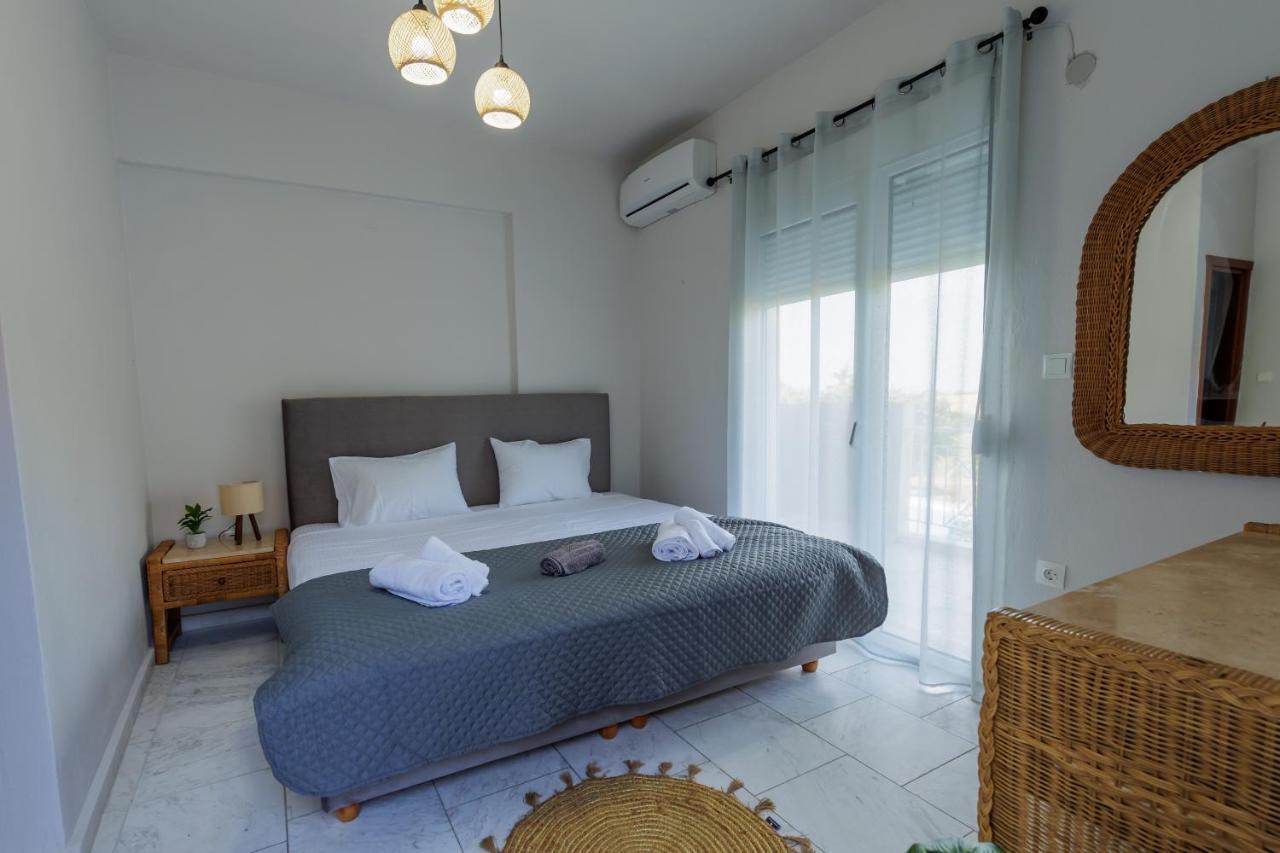 Marele Hills Apartments Néa Fókaia エクステリア 写真