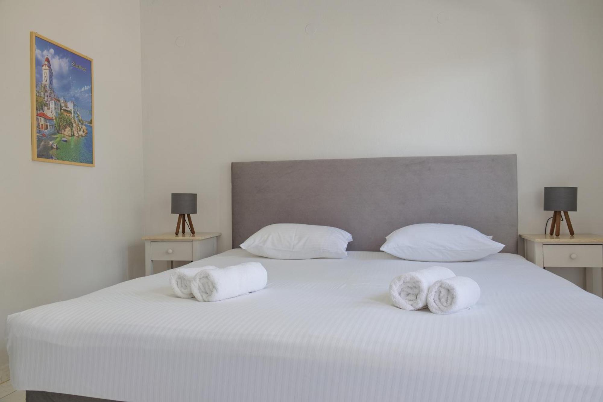 Marele Hills Apartments Néa Fókaia エクステリア 写真
