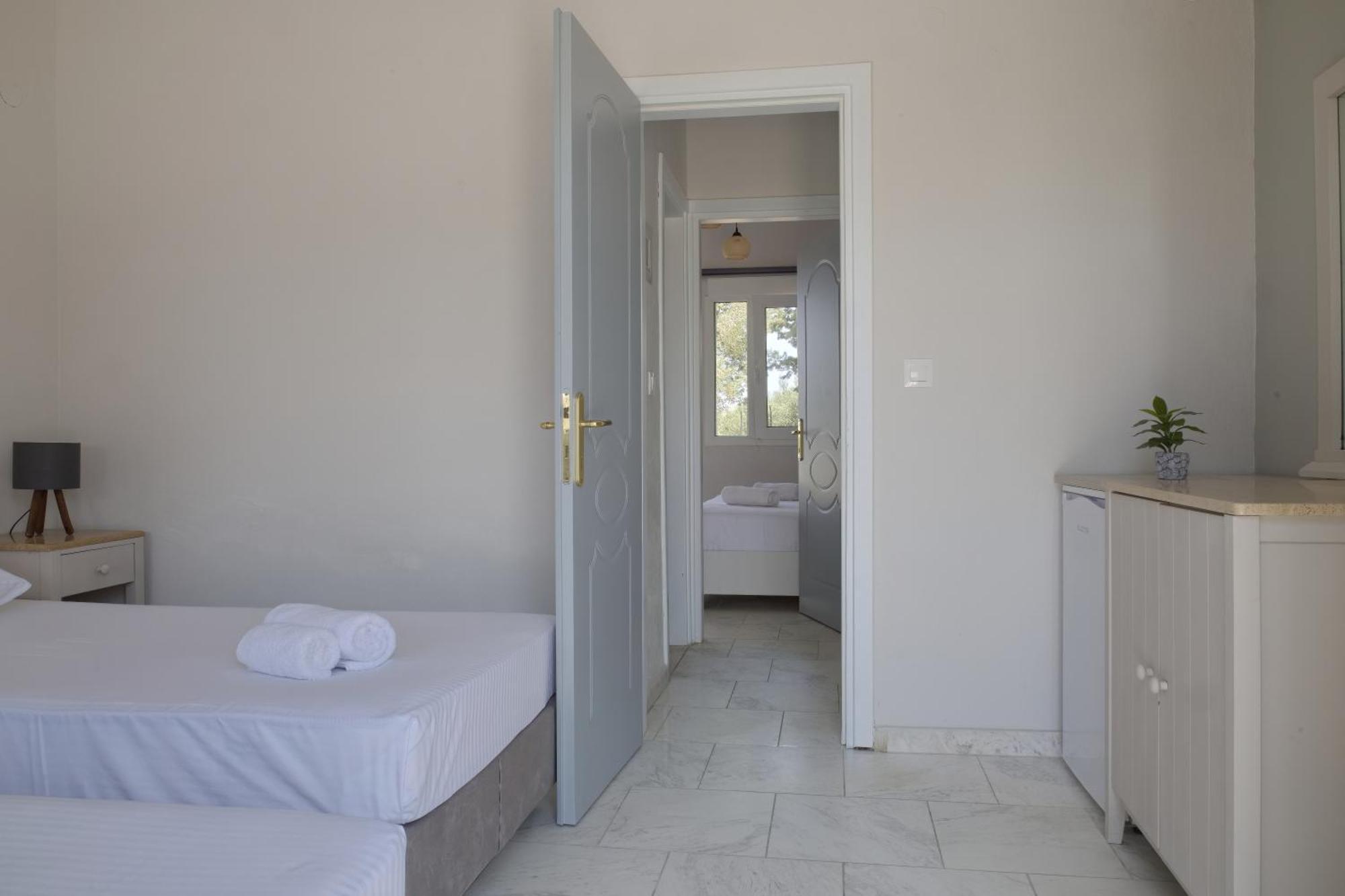 Marele Hills Apartments Néa Fókaia エクステリア 写真