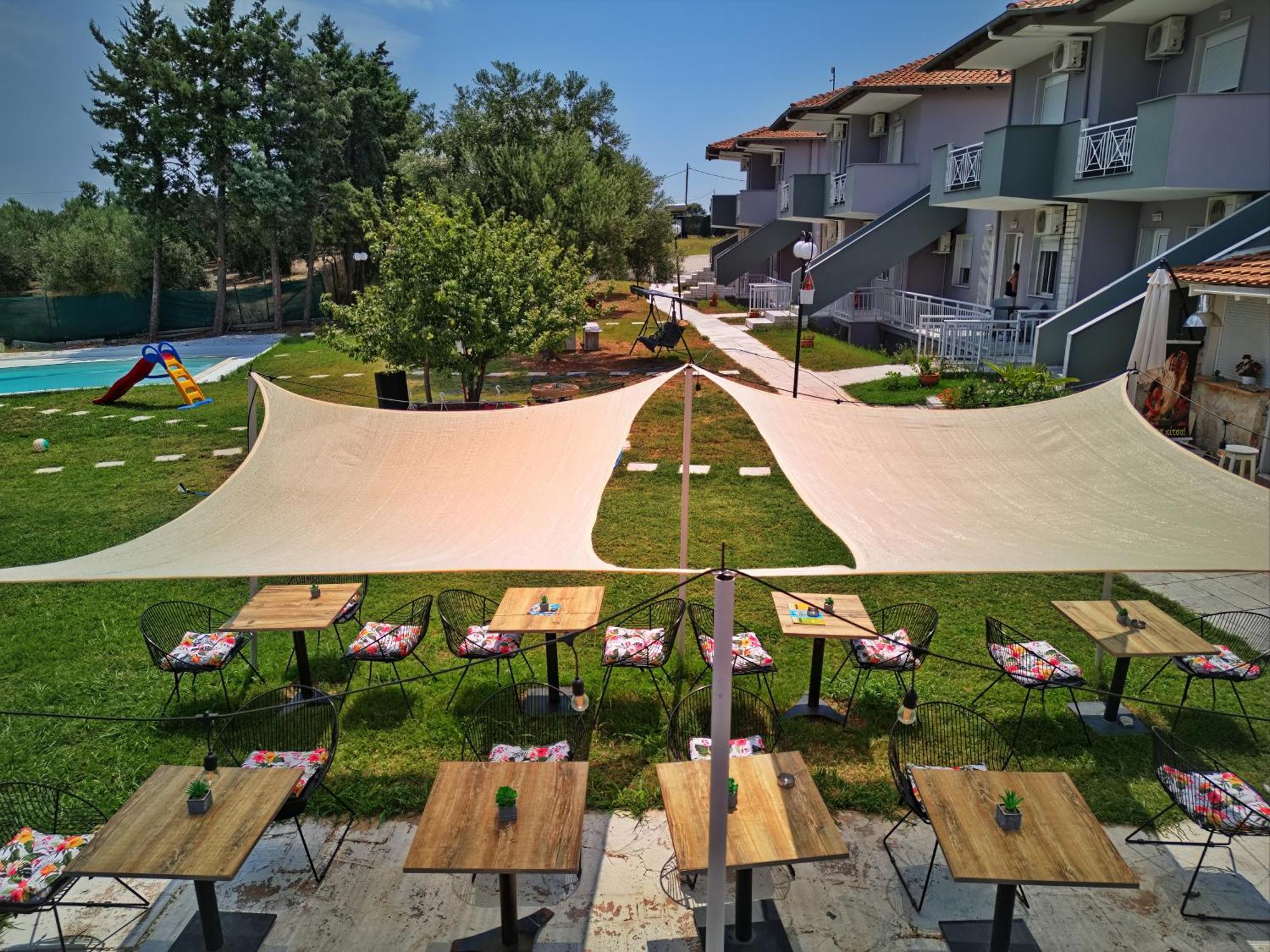 Marele Hills Apartments Néa Fókaia エクステリア 写真